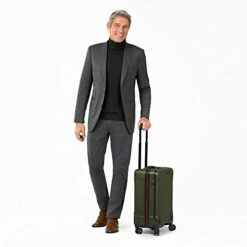 Briggs & Riley Torq Hardside Carry On Luggage With Spinner Wheels 22 Inch. USB Charging Port, TSA-Friendly Locks, Easy Access Hinged Front Pocket, Green -TRAVELPRO Sales 31zm3F67ZyL