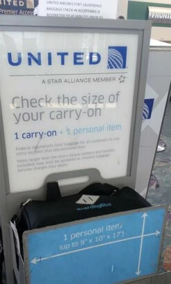 BoardingBlue United And American Airlines Free Personal Item Under Seat -TRAVELPRO Sales 61tAE8LpPqL