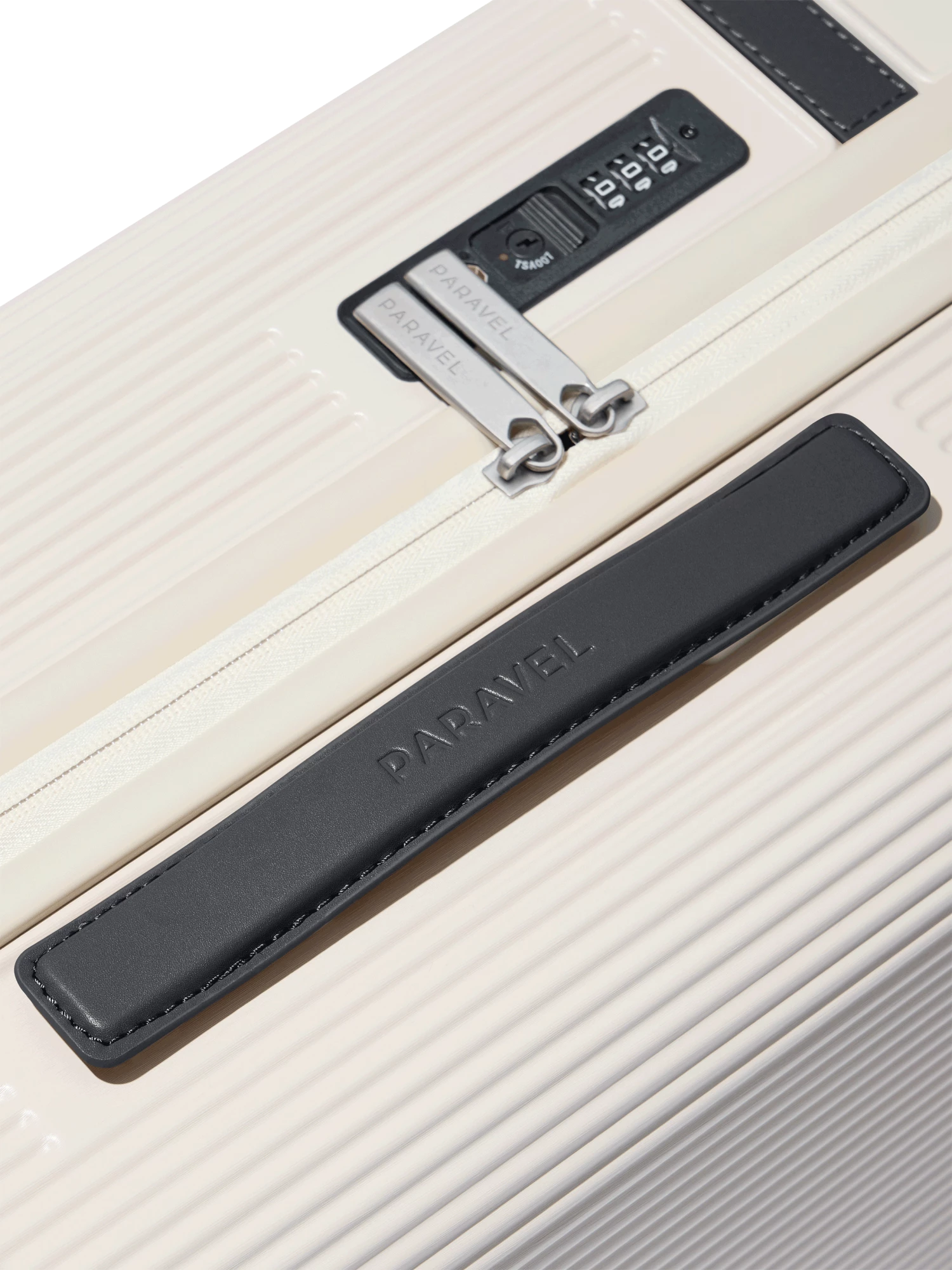 Paravel Weekender Set Plus - Domino Black 8 Paravel Weekender Set Plus - Domino Black - Image 6