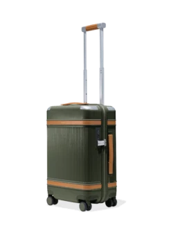 Paravel Pacific Tote Set Plus - Scuba Navy -TRAVELPRO Sales PacificSetPlus safari green ALT2 ae796743 4099 40ed 814a d6fc7f5fb55b